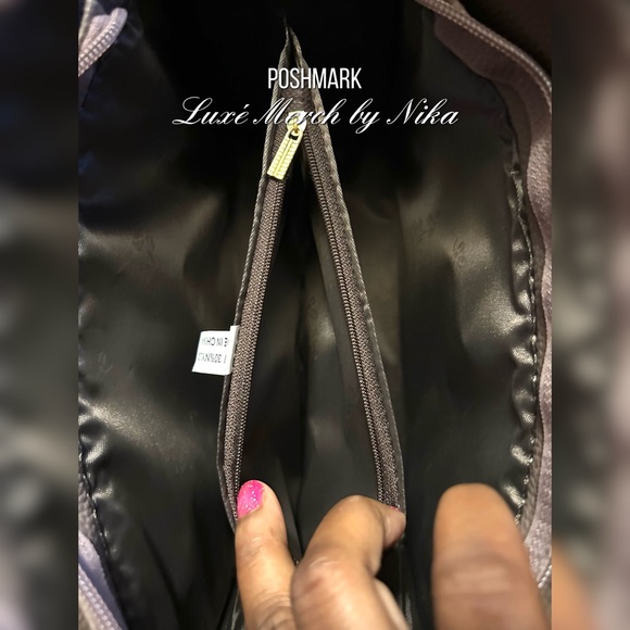 Handbag Bundle comes with bracelets  (2) piece set - Picture 6 of 6